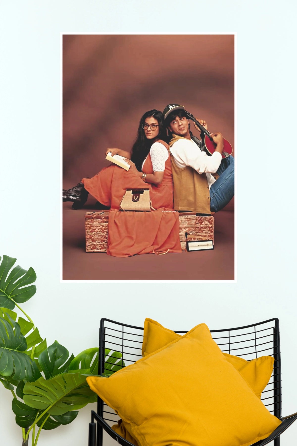 Dilwale Dulhania Le Jayenge Couple – Classic Bollywood Romance Wall Poster (Bollywood Poster)